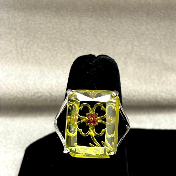 Brass Rhodium Yellow Cz Ruby Rose Shamrock Ring 7 - Picture 1 of 9